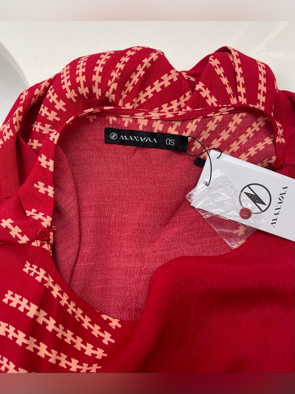 MANAOLA Hilu Hilu Red Relaxed Fit Hawaiian Top Women’s Size OS - Picture 3 of 5